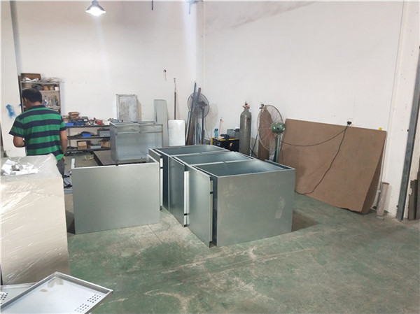 鈑金設(shè)備外殼