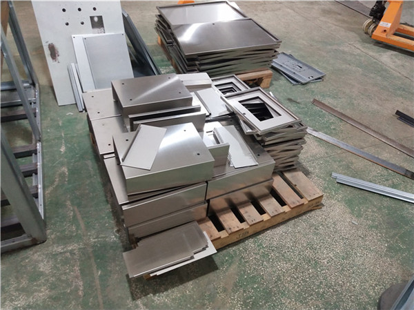 東莞市鈑金不銹鋼機(jī)箱加工制造