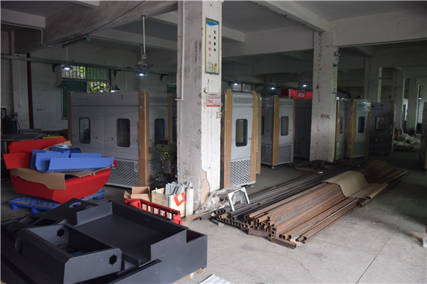 鈑金機(jī)箱待出貨